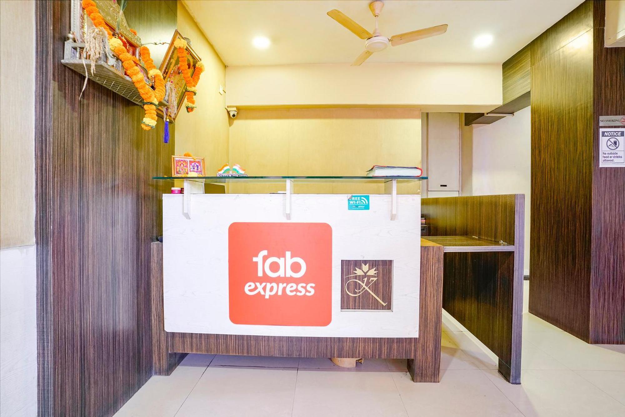 Готель Fabexpress Kuber - Nr Apmc Vashi, Наві-Мумбаї Екстер'єр фото